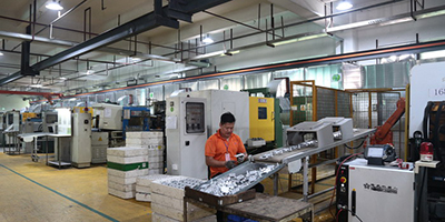 壓鑄件電鍍后放一段時間表面發(fā)黑什么原因？