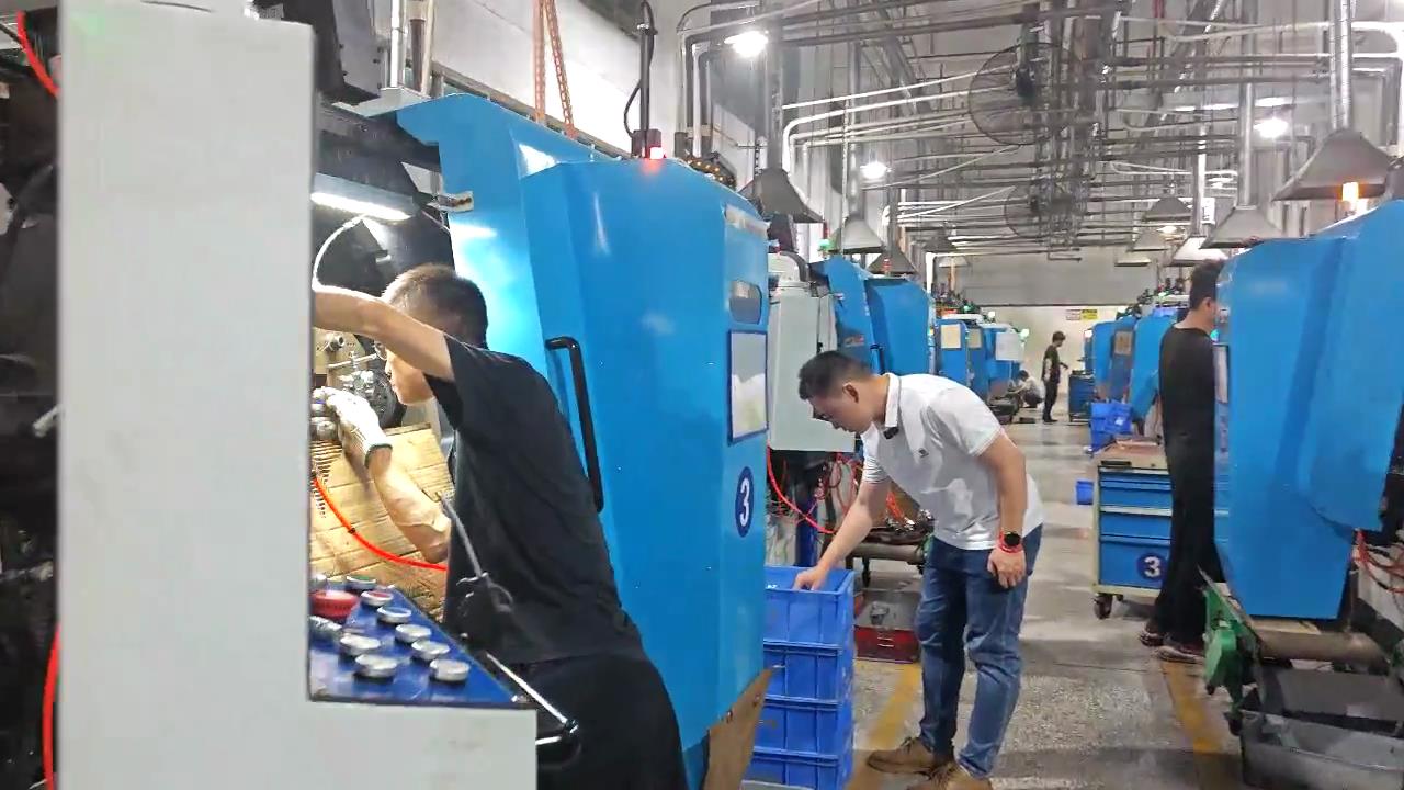 恩創(chuàng)科技-高速壓鑄機引領(lǐng)高效生產(chǎn)新紀(jì)元